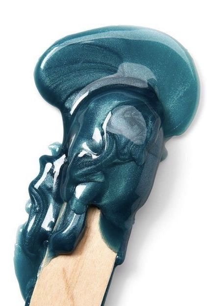 The Ultimate Guide to Azulene-Infused Waxing Products